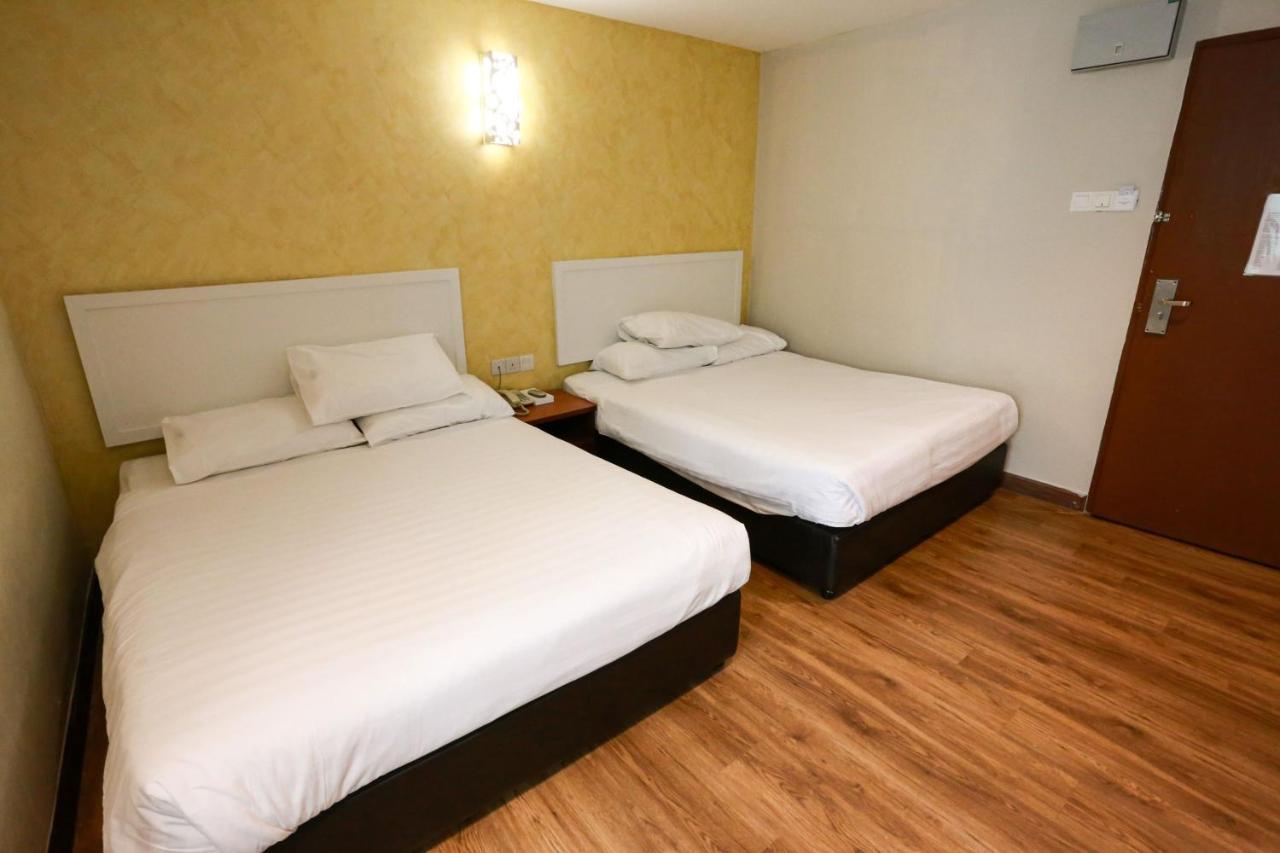 My Hotel Букит Мертаджам Екстериор снимка