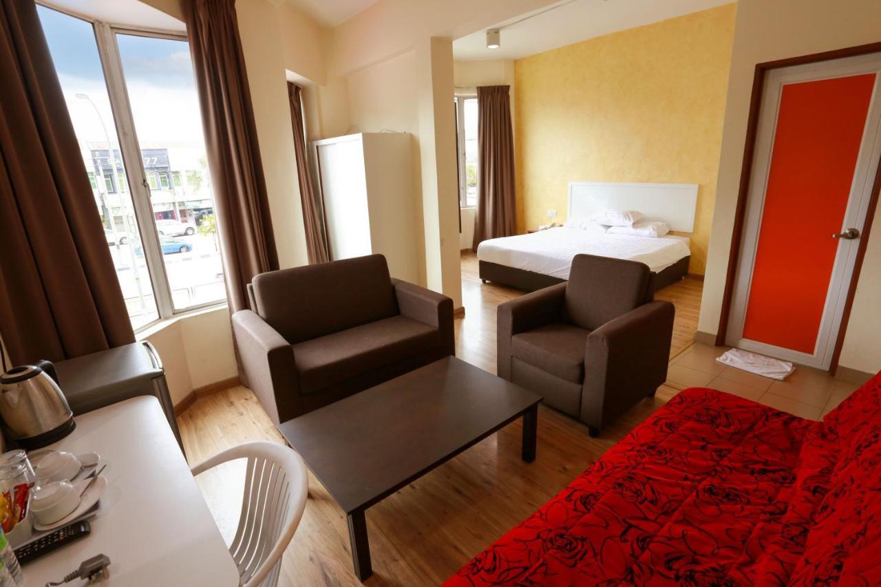 My Hotel Букит Мертаджам Екстериор снимка