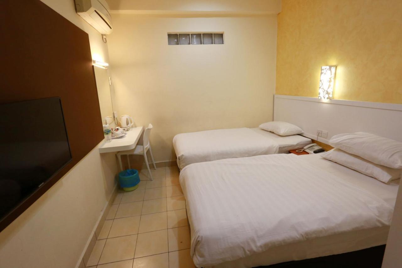 My Hotel Букит Мертаджам Екстериор снимка