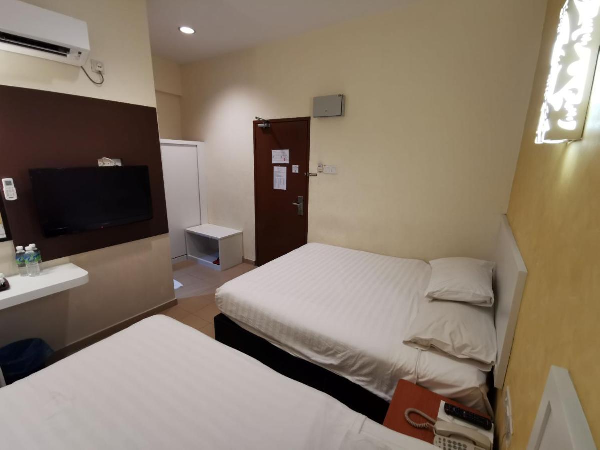 My Hotel Букит Мертаджам Екстериор снимка