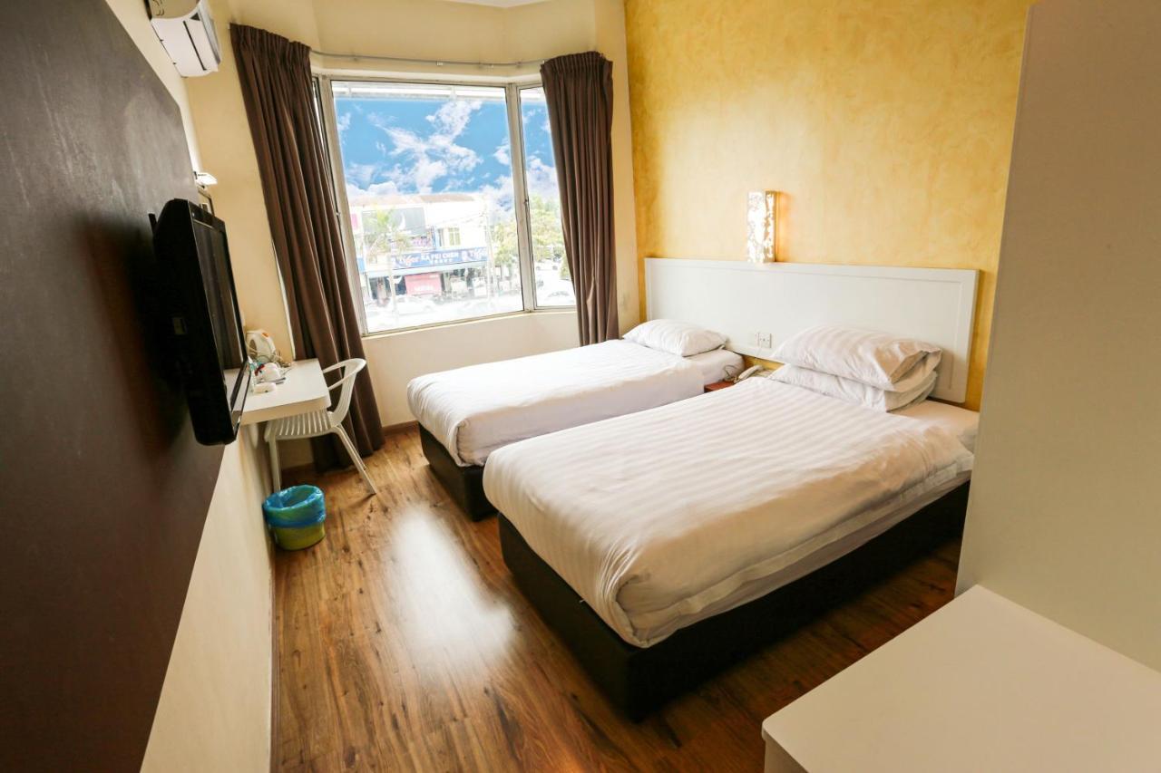 My Hotel Букит Мертаджам Екстериор снимка